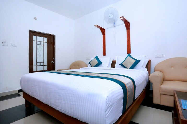 Oyo 10783 Hotel River Moon