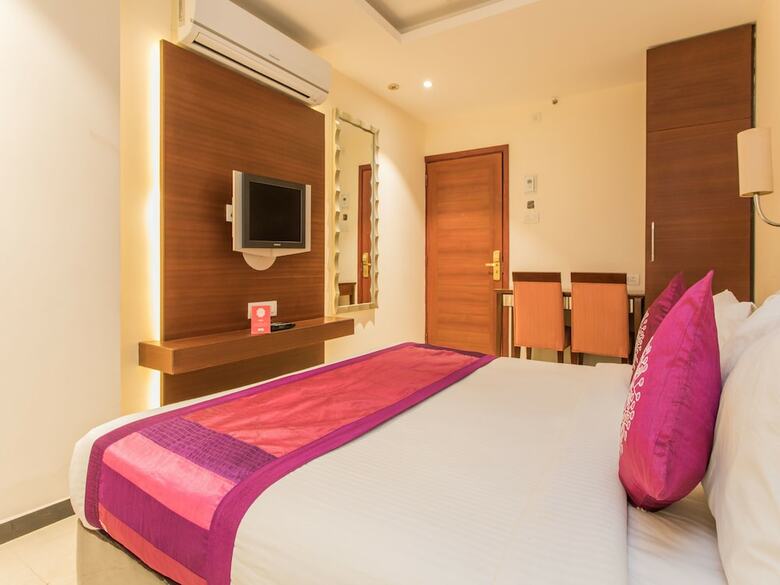 Oyo 10215 Hotel Nandi