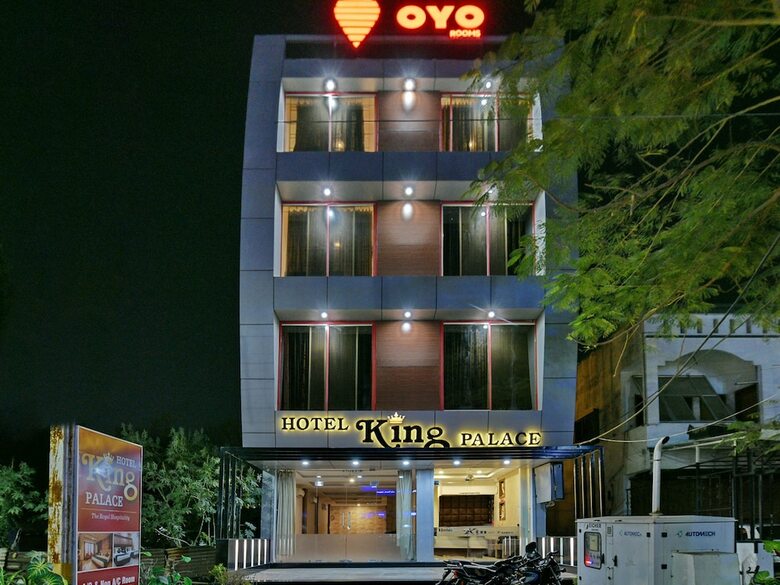 Oyo 4119 Hotel King Palace