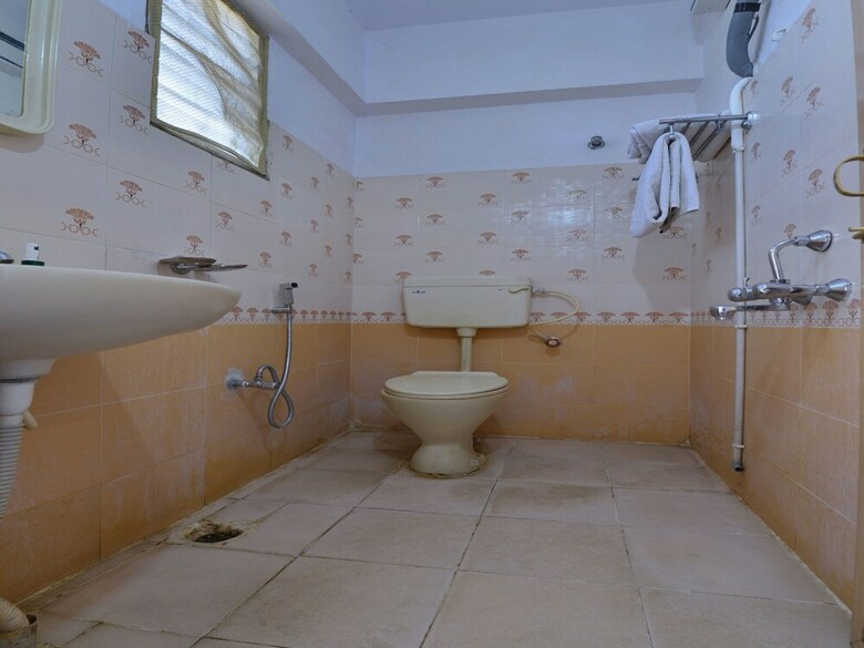 Hotel Oyo 9207 Chakri Guest House