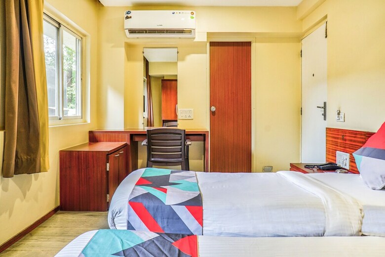 Fabhotel Executive Residency