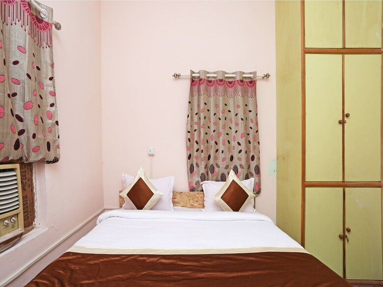 Hotel Oyo 10800 Ma Homestay