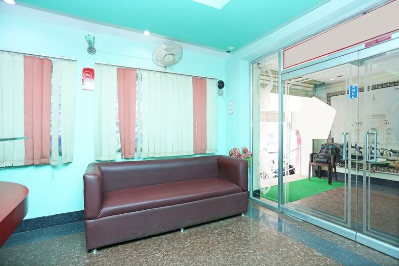 Oyo 5719 Hotel Jannat Palace