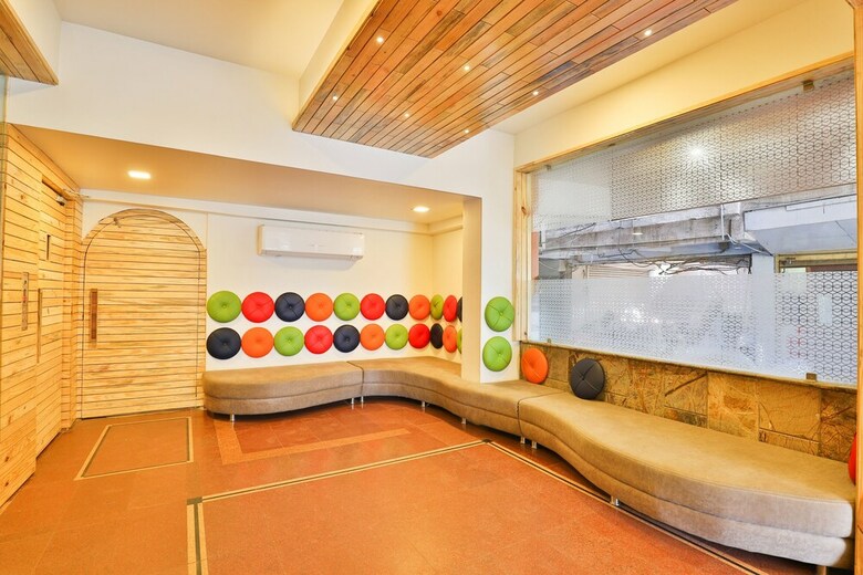 Oyo 10749 Hotel Neelkanth Bliss