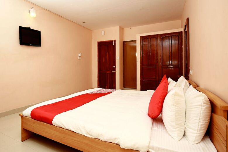 Oyo 10259 Hotel Safa Inn