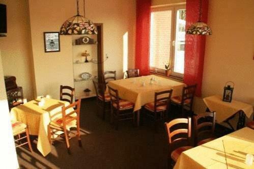 Hostal Land-gut-hotel Rasthaus Schackendorf