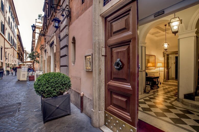Hotel Borgognona Rooms
