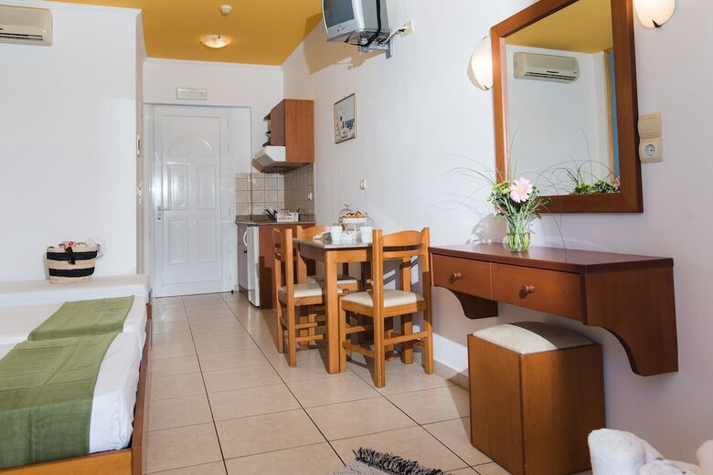 Apartamentos Yiannis Manos