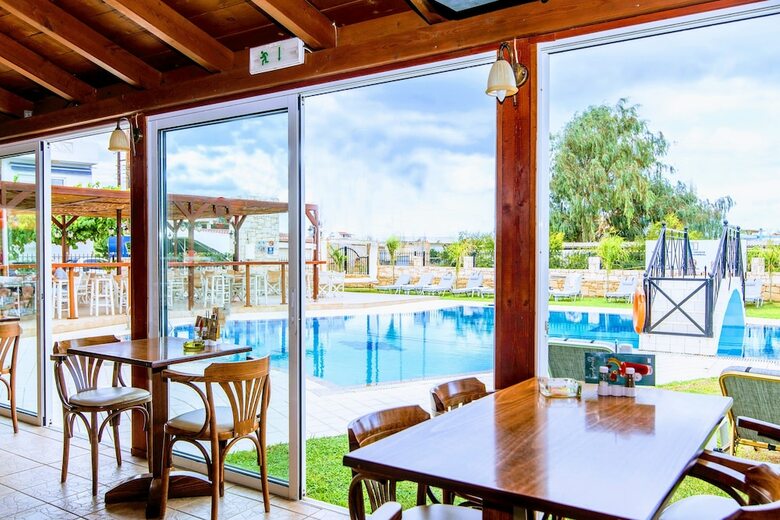 Apartamentos Yiannis Manos