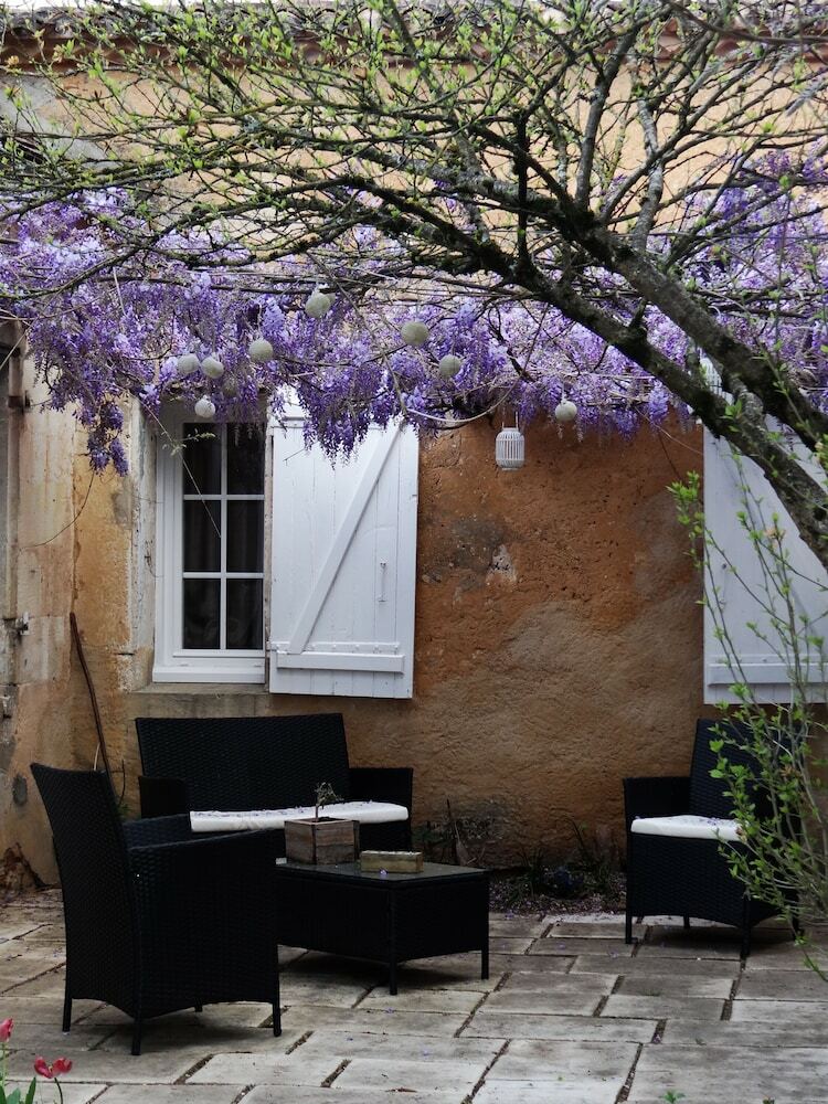 Hotel Ostal de Pombonne