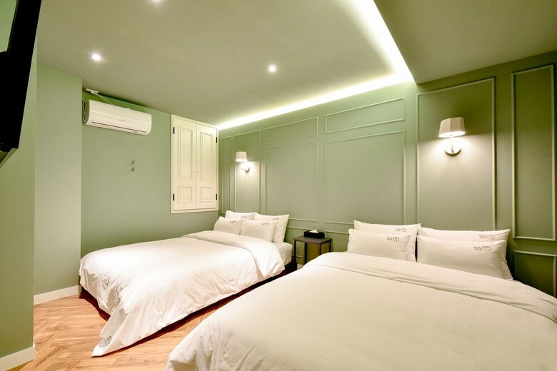 Hotel The M