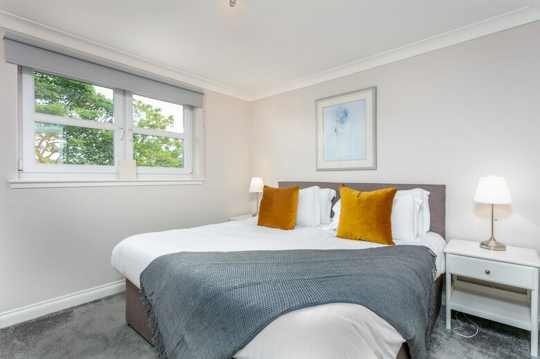 Elms Way - Donnini Apartments