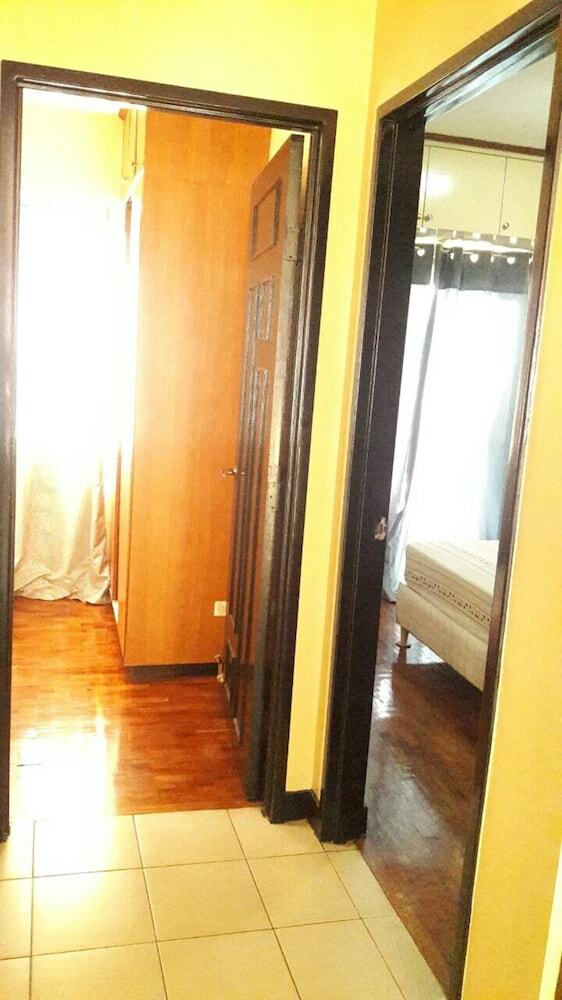 Migz N Tons Place At Cypress Towers