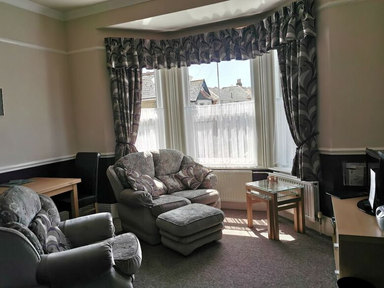 Fernhurst Holiday Apartments