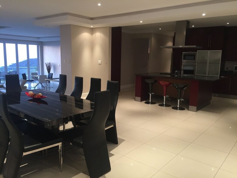 Villa House Havana Camps Bay