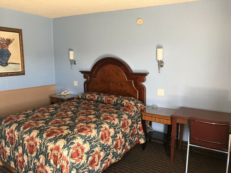 A Fisher's Inn Motel