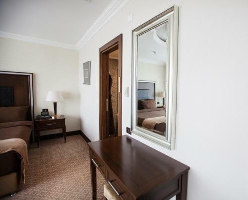 Chinar Hotel & Spa