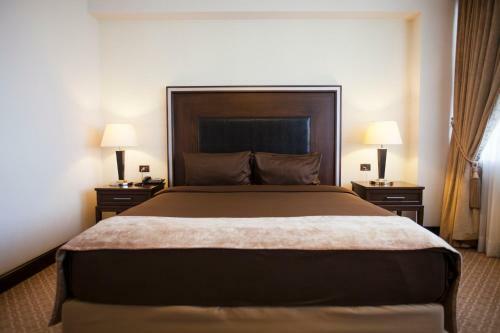 Chinar Hotel & Spa
