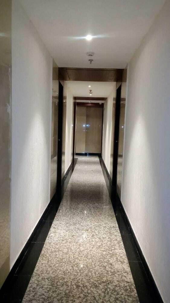 Kings Crown Hotel- Saltlake