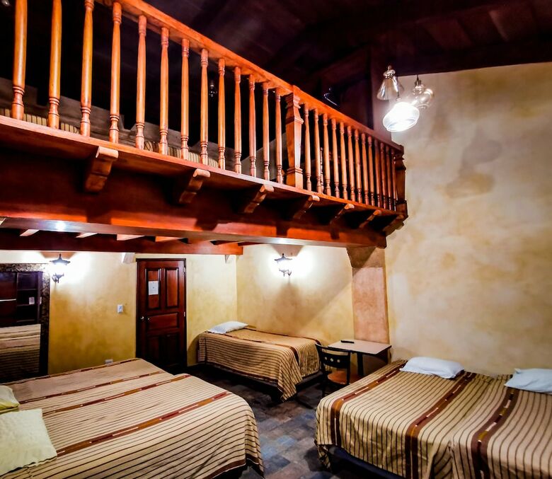 Bed & Breakfast Central Bougainvillea