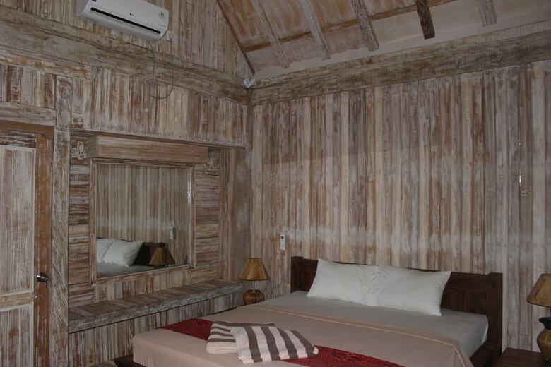 Youpy Bungalows