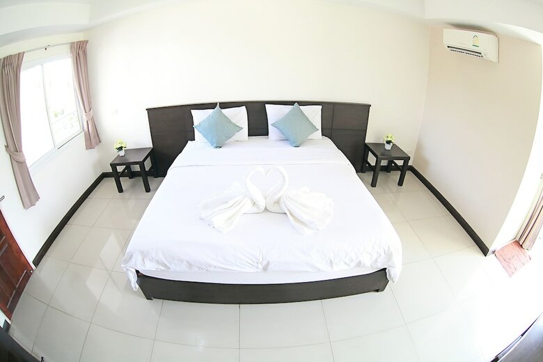 Hotel Weerawan Place