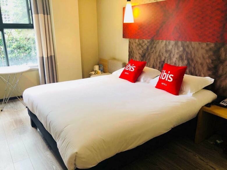 Ibis Chengdu East Railway Station Hotel