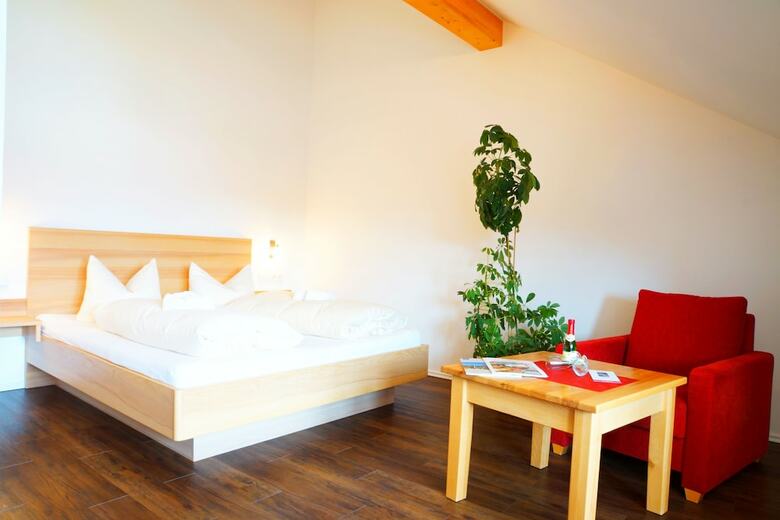Seehotel Und Appartements Schn�ller