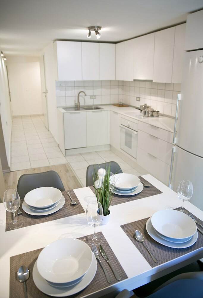Aparthotel Apartments Hi?a Pod Gradom