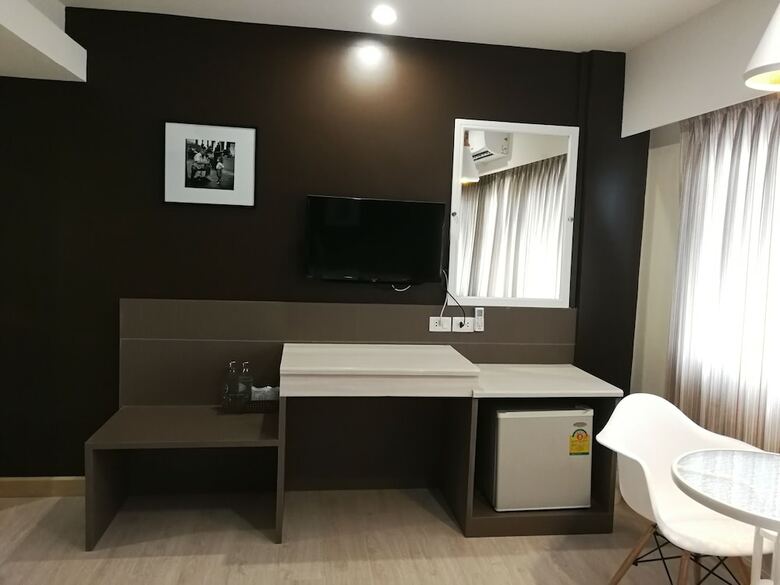 Srivichai Hotel
