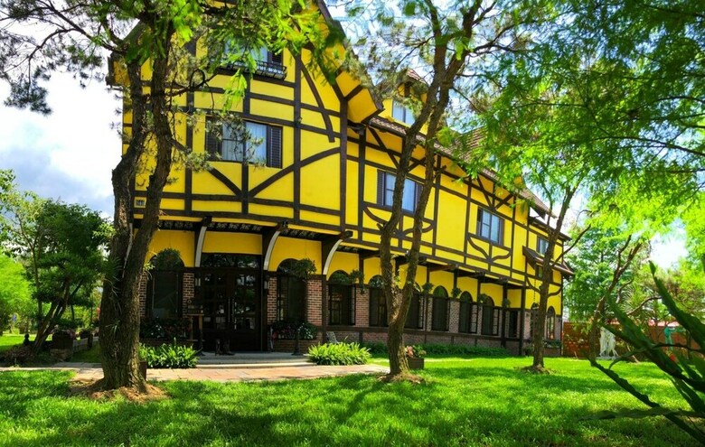 Bed & Breakfast Puli Story House