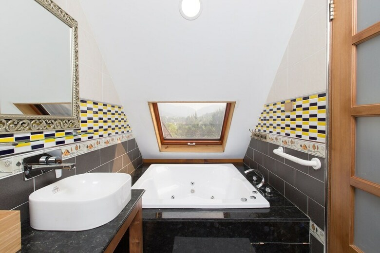Bed & Breakfast Puli Story House