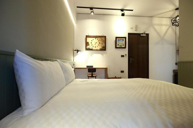 Hotel Midori Hostel