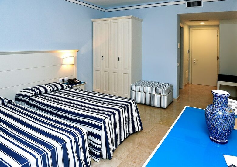 Residencia Cala La Luna Resort