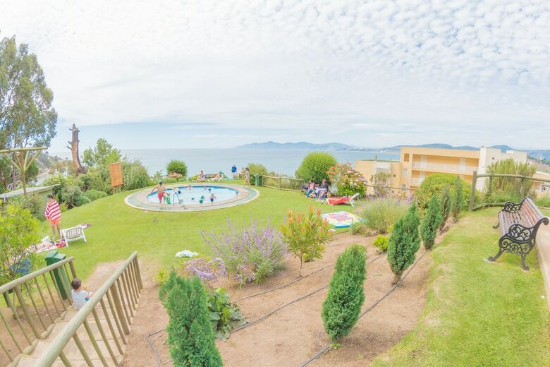 Apartamentos Oceana Suites Horc�n