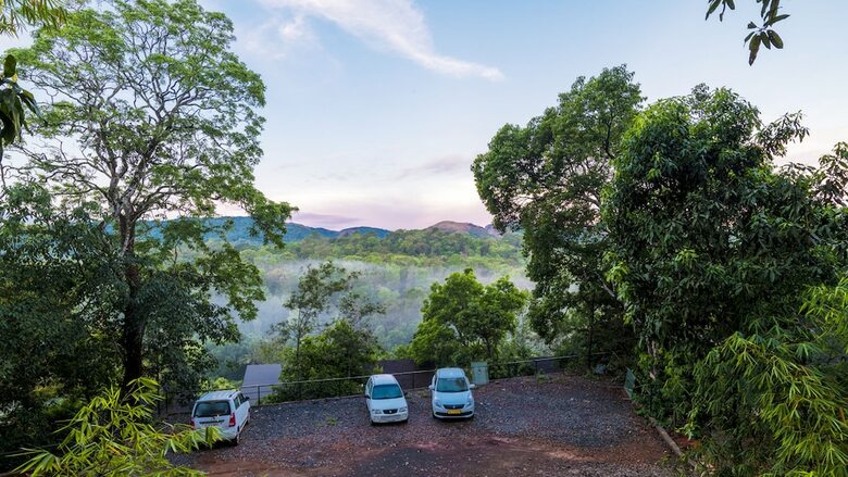 Hotel Adithya Nature Resort & Spa
