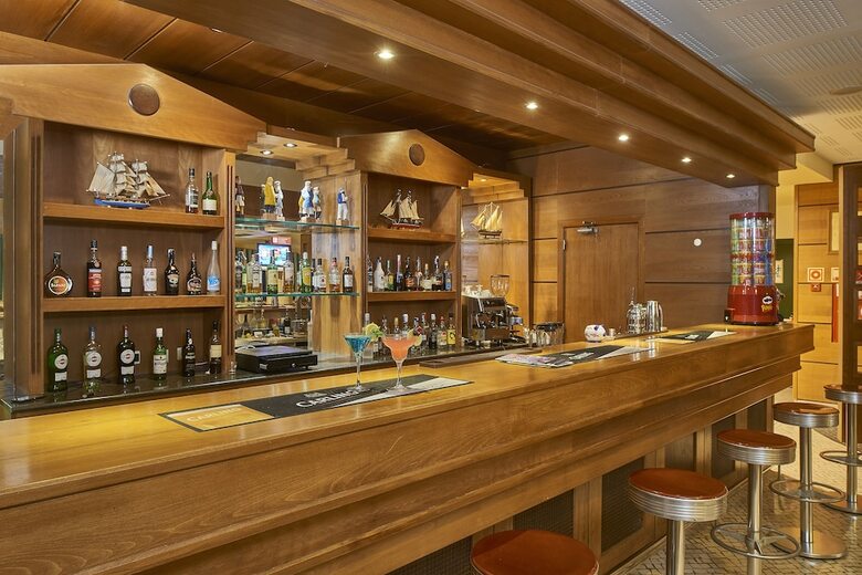 Oceanus Aparthotel