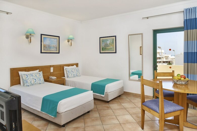 Oceanus Aparthotel