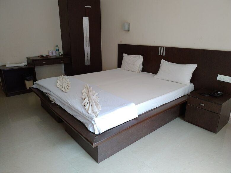 Hotel Kings Crown Resort - Mandarmani