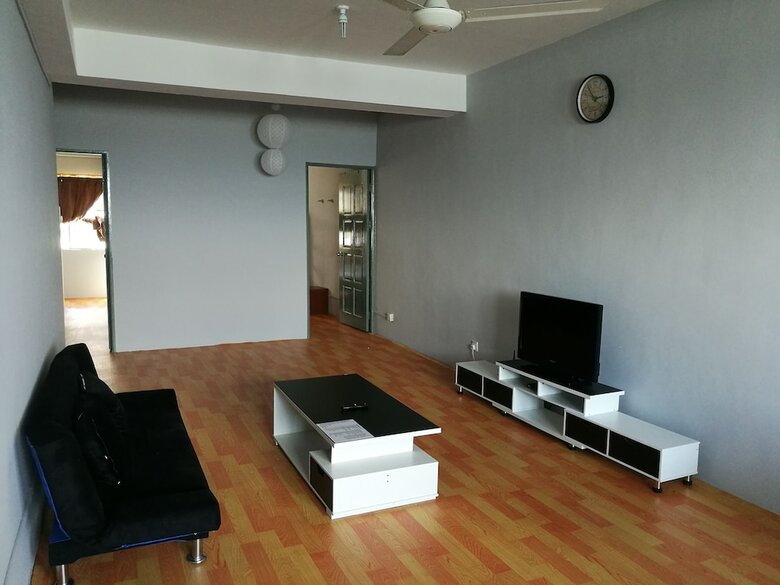 Hotel Oceanus Backpackers Hostel