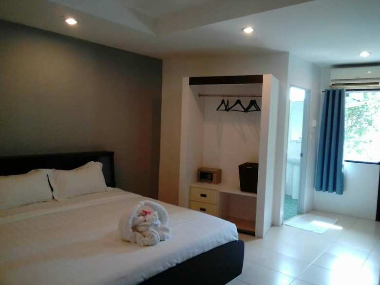 Hotel C&c Residence Bistro Restaurant