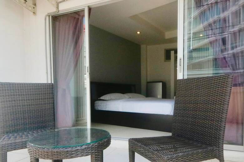 Hotel C&c Residence Bistro Restaurant