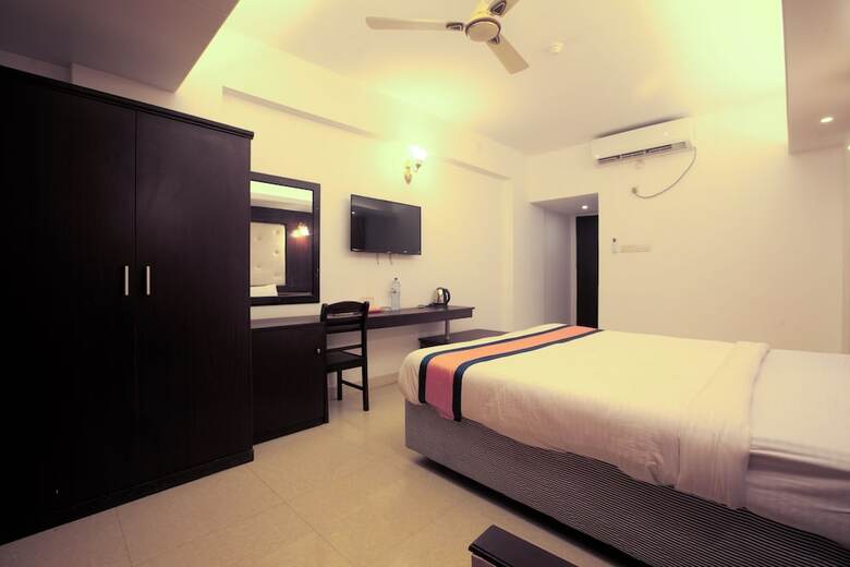 Hotel The Cox Beach Resort