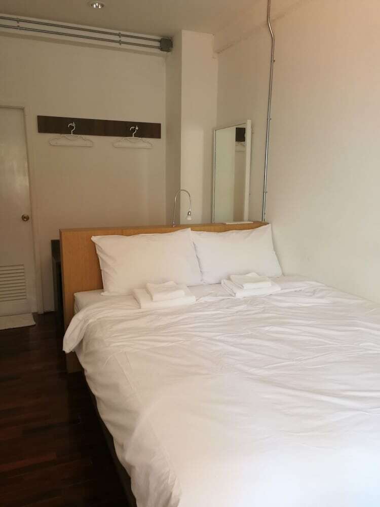Hotel F Plus F Hostel