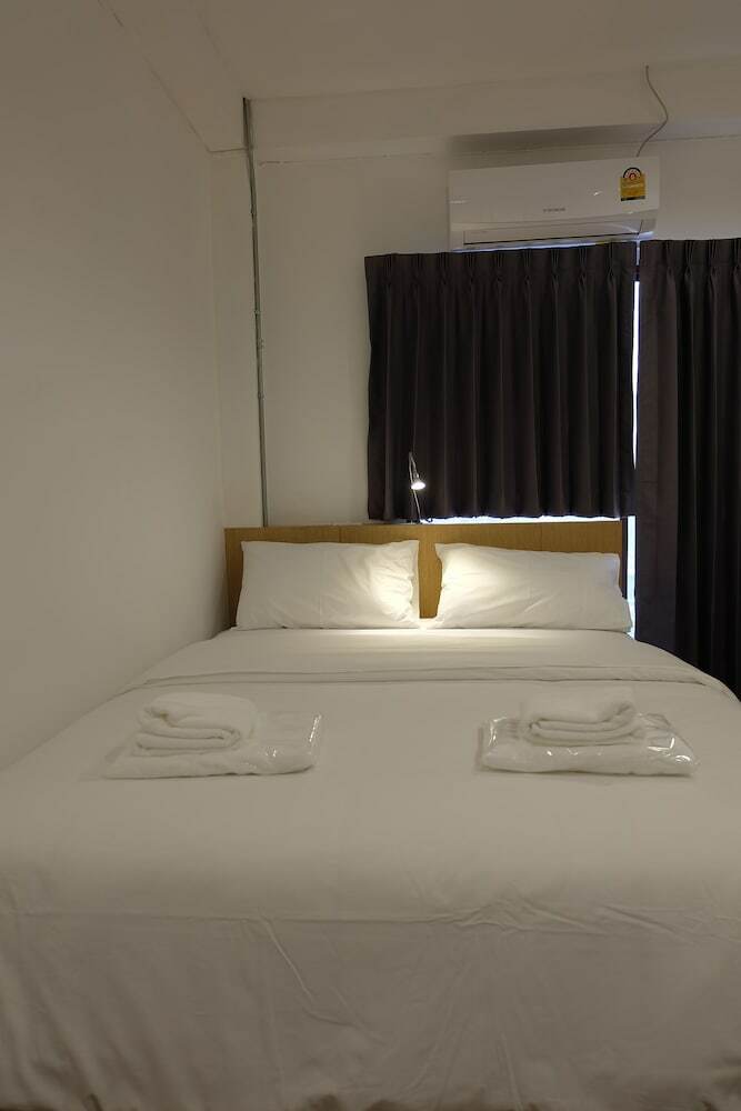 Hotel F Plus F Hostel