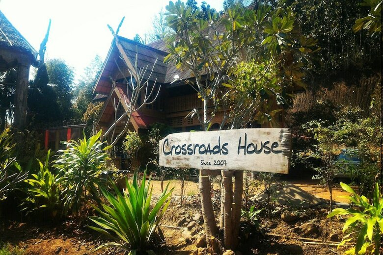 Hostal Crossroads House - Hostel