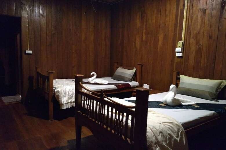Hostal Crossroads House - Hostel