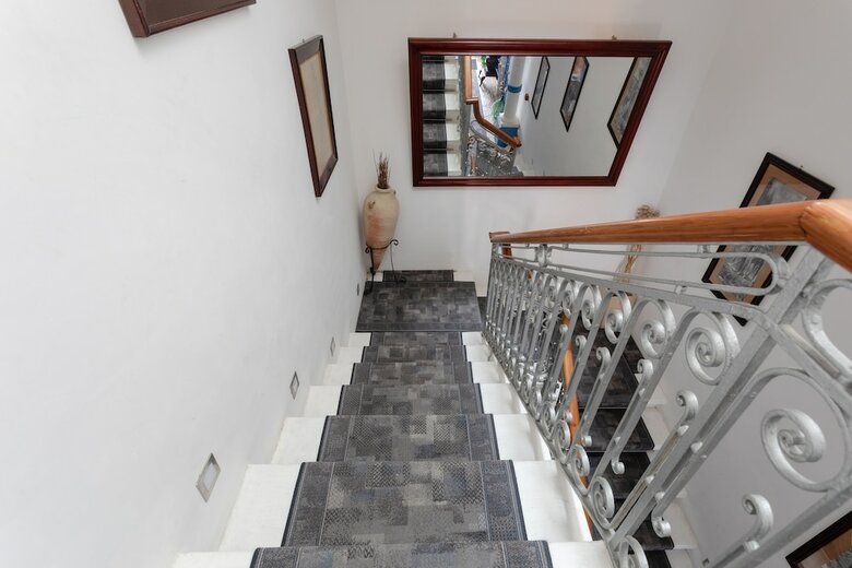 Hotel Maleth Inn Guest House