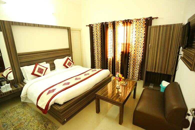 Hotel Maharaja Inn