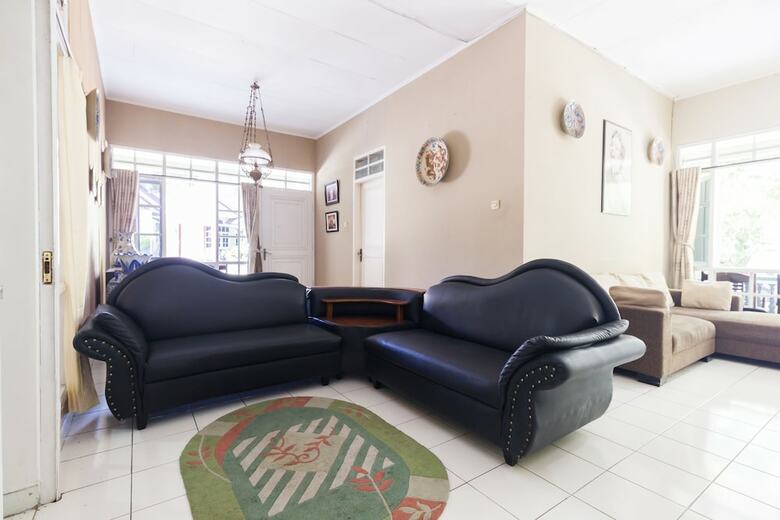 Hotel Pele Backpacker Guesthouse